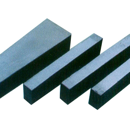 Magnesia carbon brick for converter
